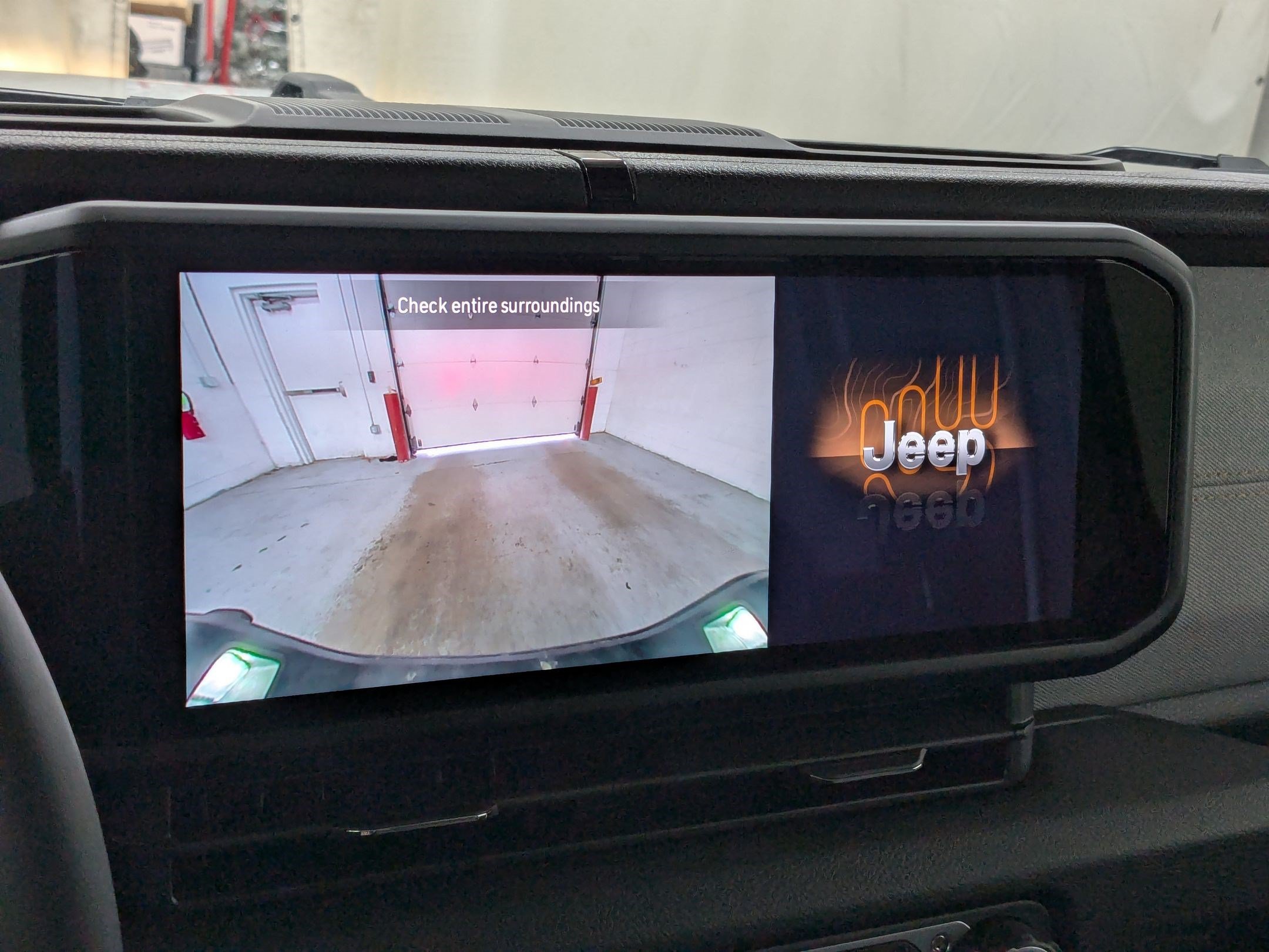 Certified 2025 Jeep Gladiator Sport AWD/4WD image 17