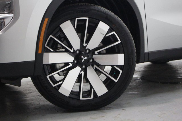 New 2026 Mitsubishi Outlander SE FWD image 3