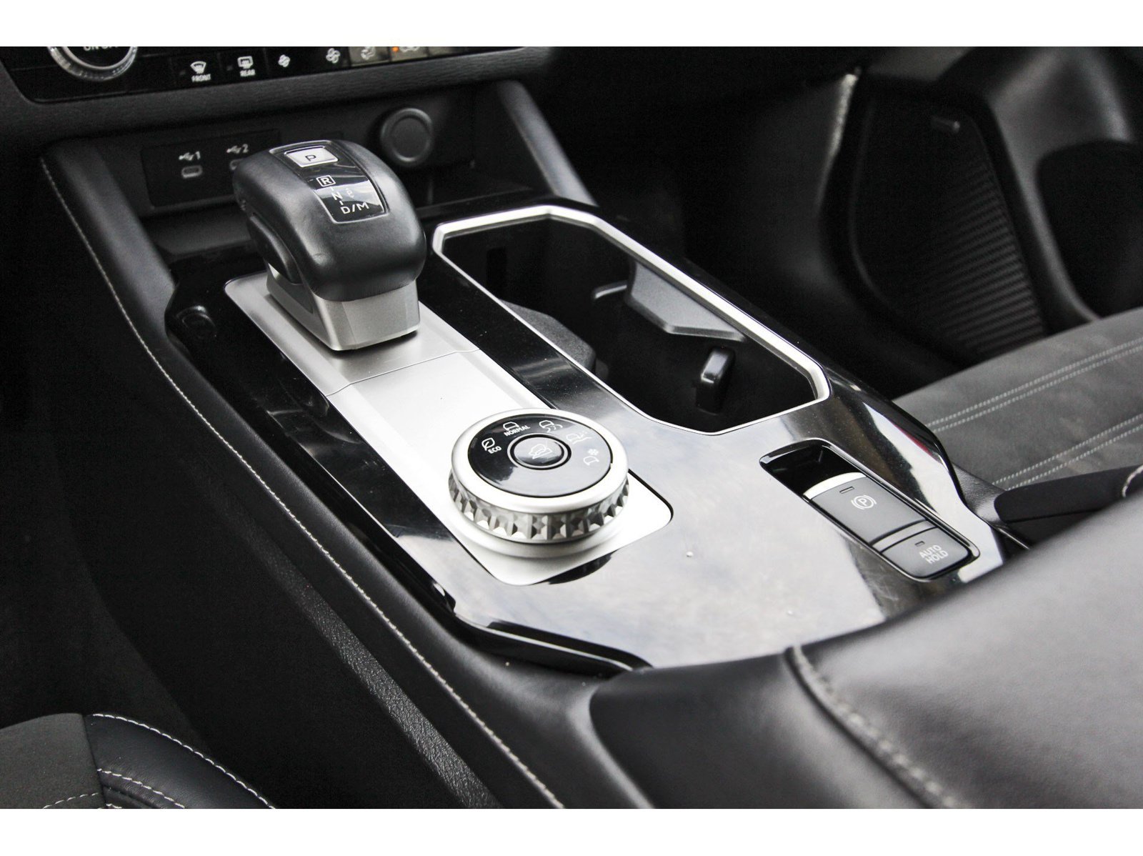 Used 2025 Mitsubishi Outlander SE FWD image 30
