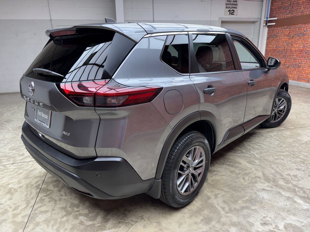 Used 2021 Nissan Rogue S AWD/4WD image 5
