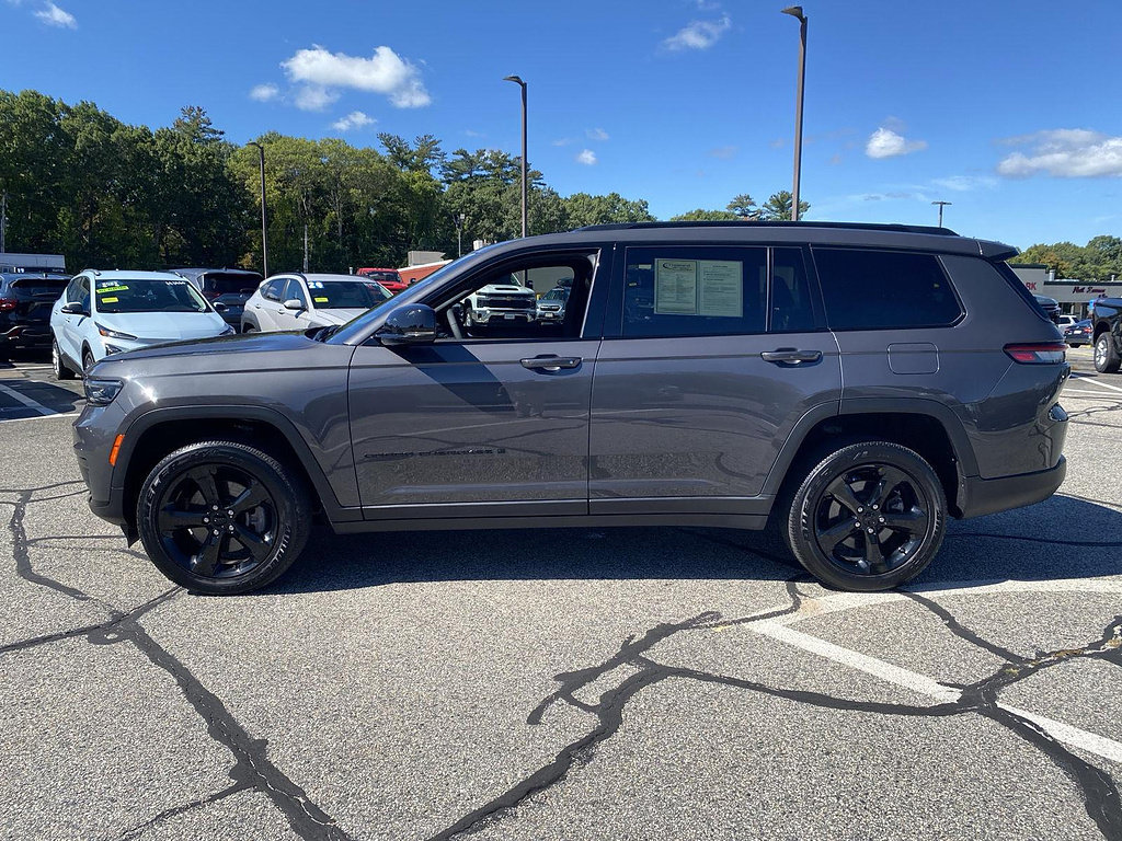 Used 2024 Jeep Grand Cherokee L Altitude AWD/4WD image 4