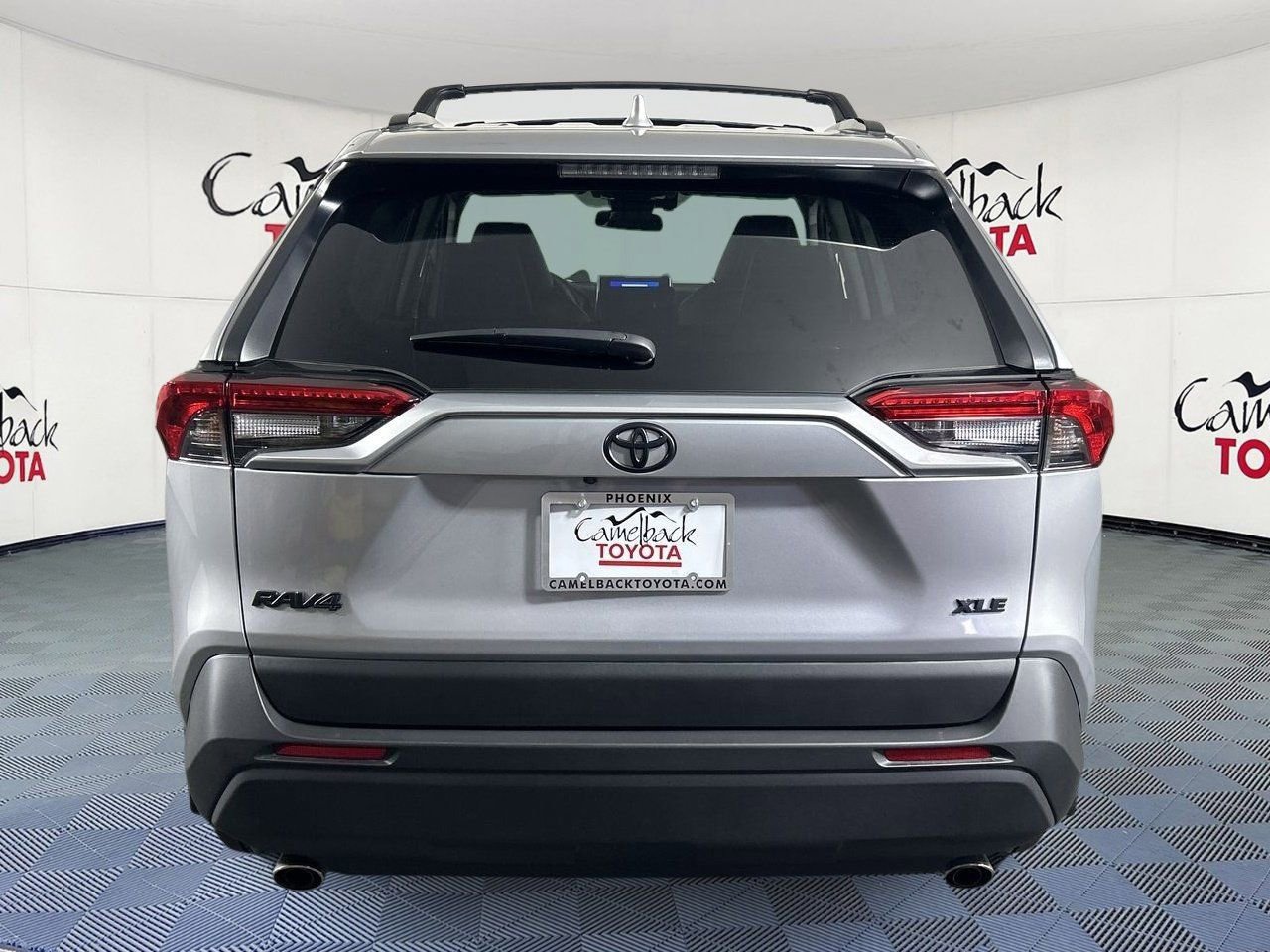 Used 2025 Toyota RAV4 XLE Premium w/ Weather Package FWD image 7