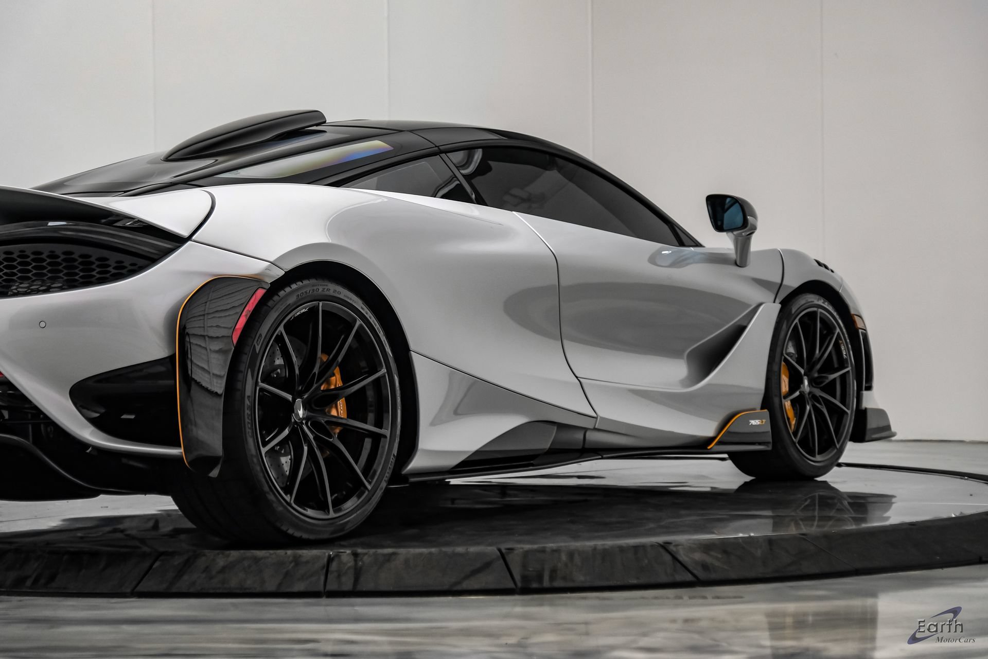 Used 2021 McLaren 765LT RWD image 25