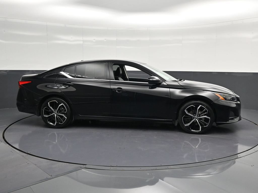 Used 2024 Nissan Altima 2.5 SR FWD image 4
