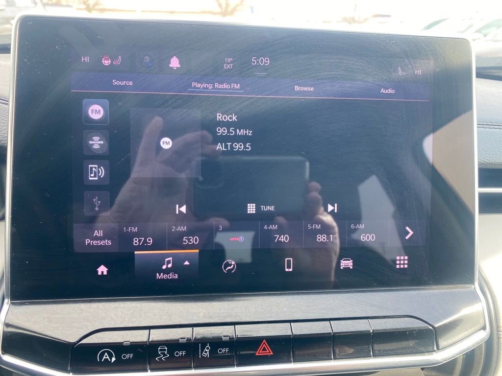 Used 2022 Jeep Compass Limited image 10