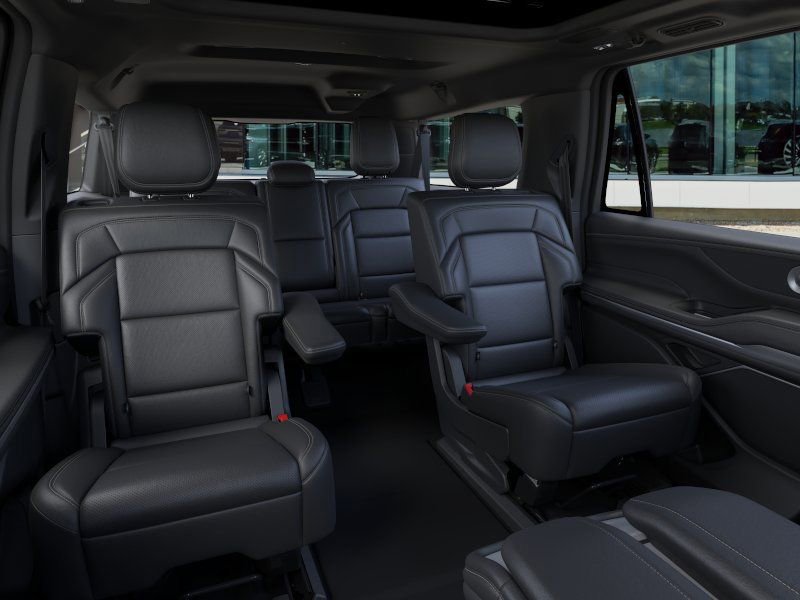 New 2026 Lincoln Navigator L Reserve AWD/4WD image 11