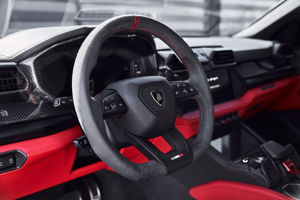 Used 2025 Lamborghini Urus S AWD/4WD image 37