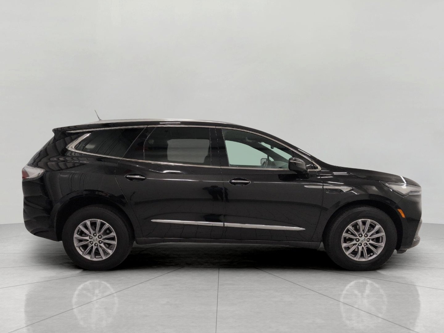 Used 2023 Buick Enclave Essence w/ LPO, Floor Liner Package AWD/4WD image 11