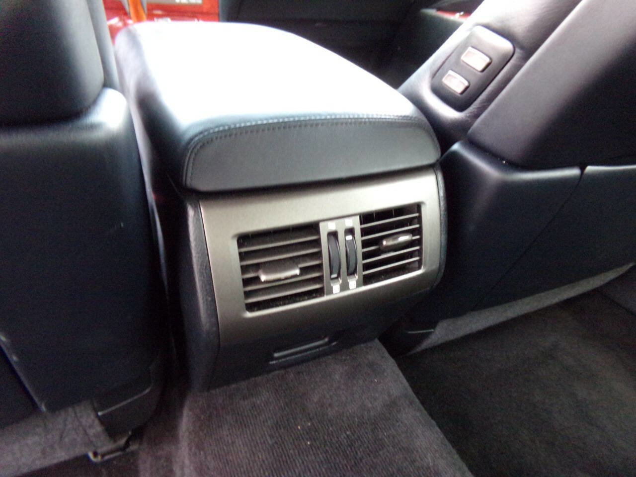 Used 2010 Lexus LS 460 AWD image 11