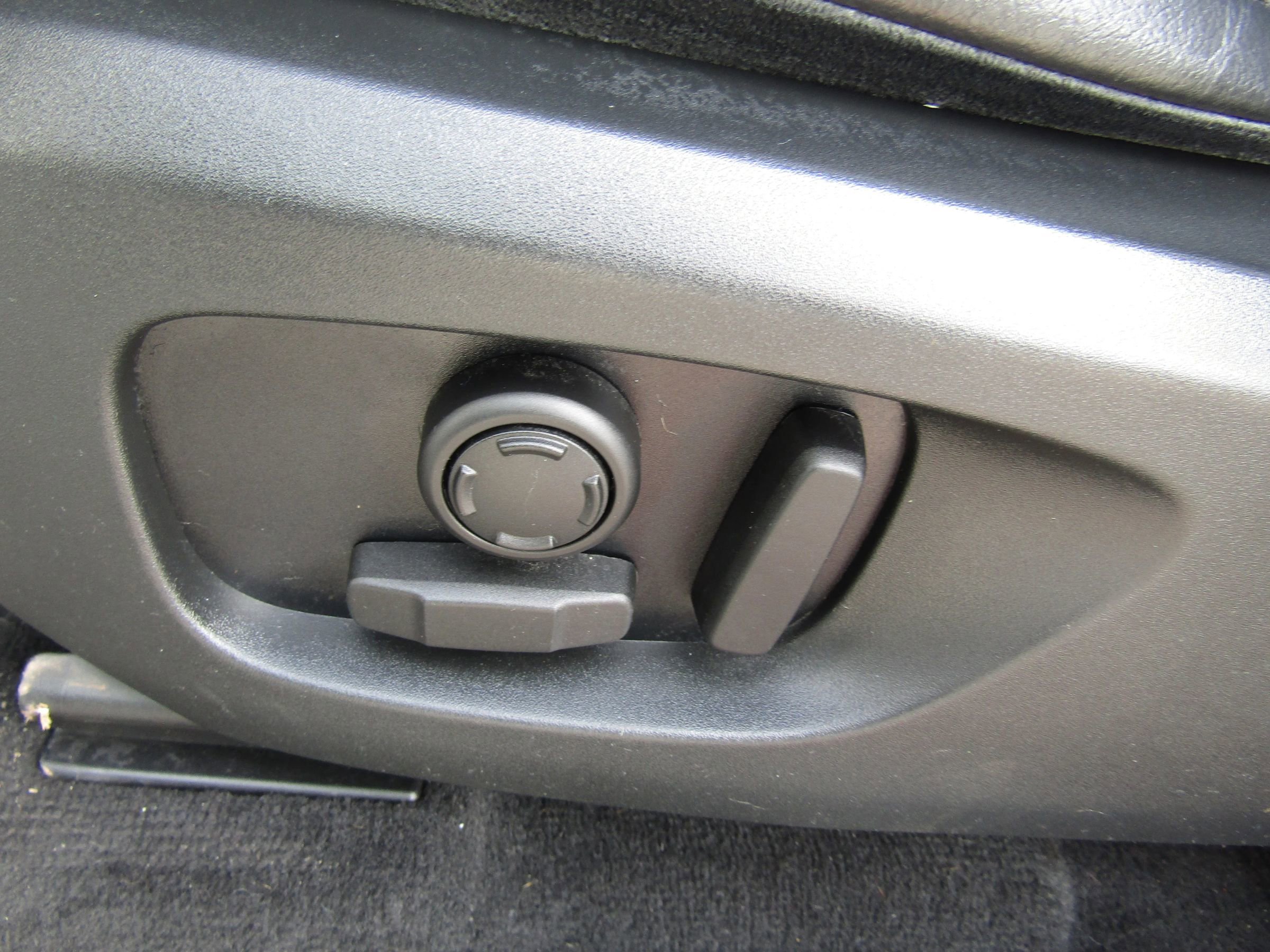 Used 2019 Land Rover Discovery Sport HSE image 27