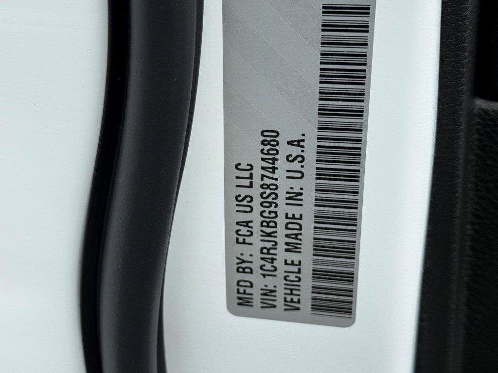 New 2025 Jeep Grand Cherokee L Limited w/ Luxury Tech Group II image 37