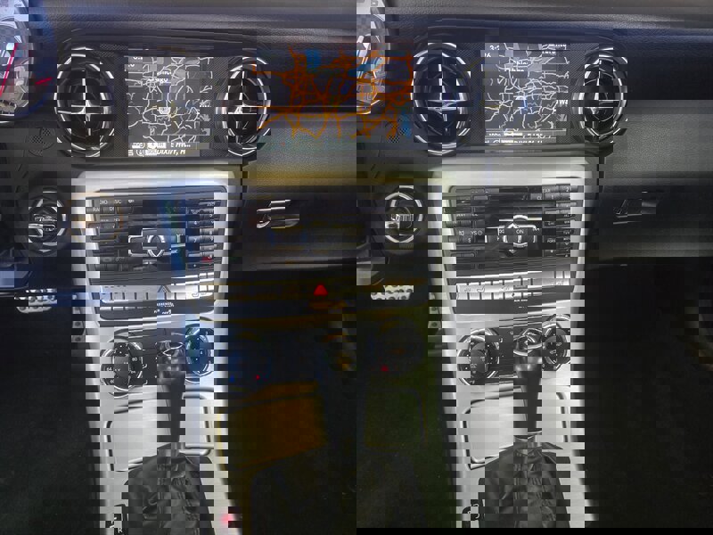 Used 2014 Mercedes-Benz SLK 250 image 17