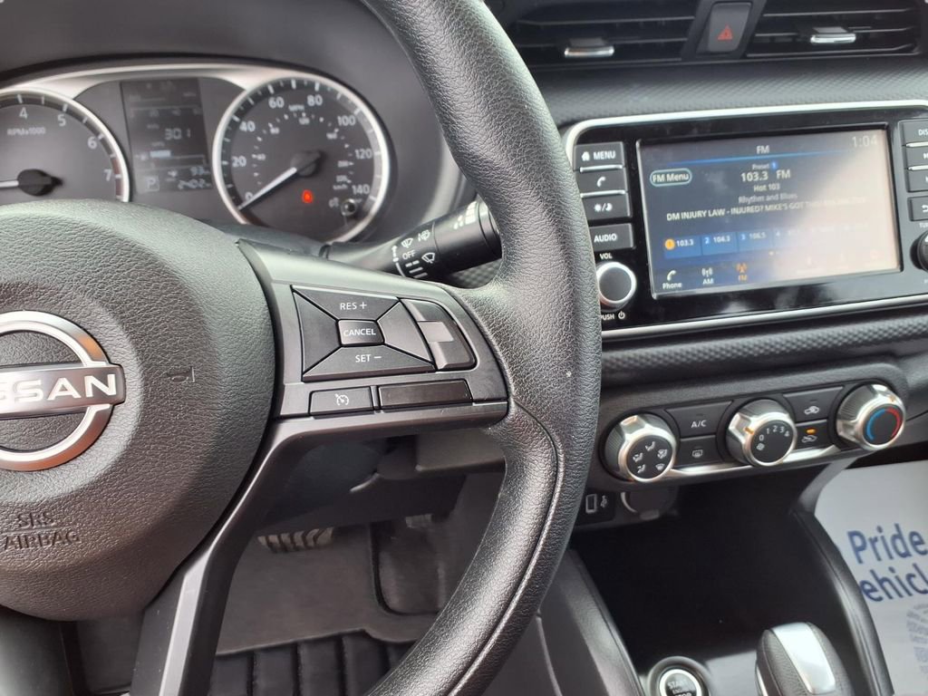 Certified 2025 Nissan Kicks Play S image 11