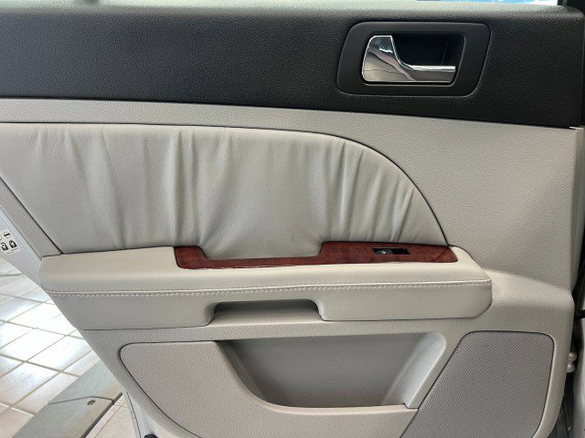 Used 2007 Cadillac STS image 36