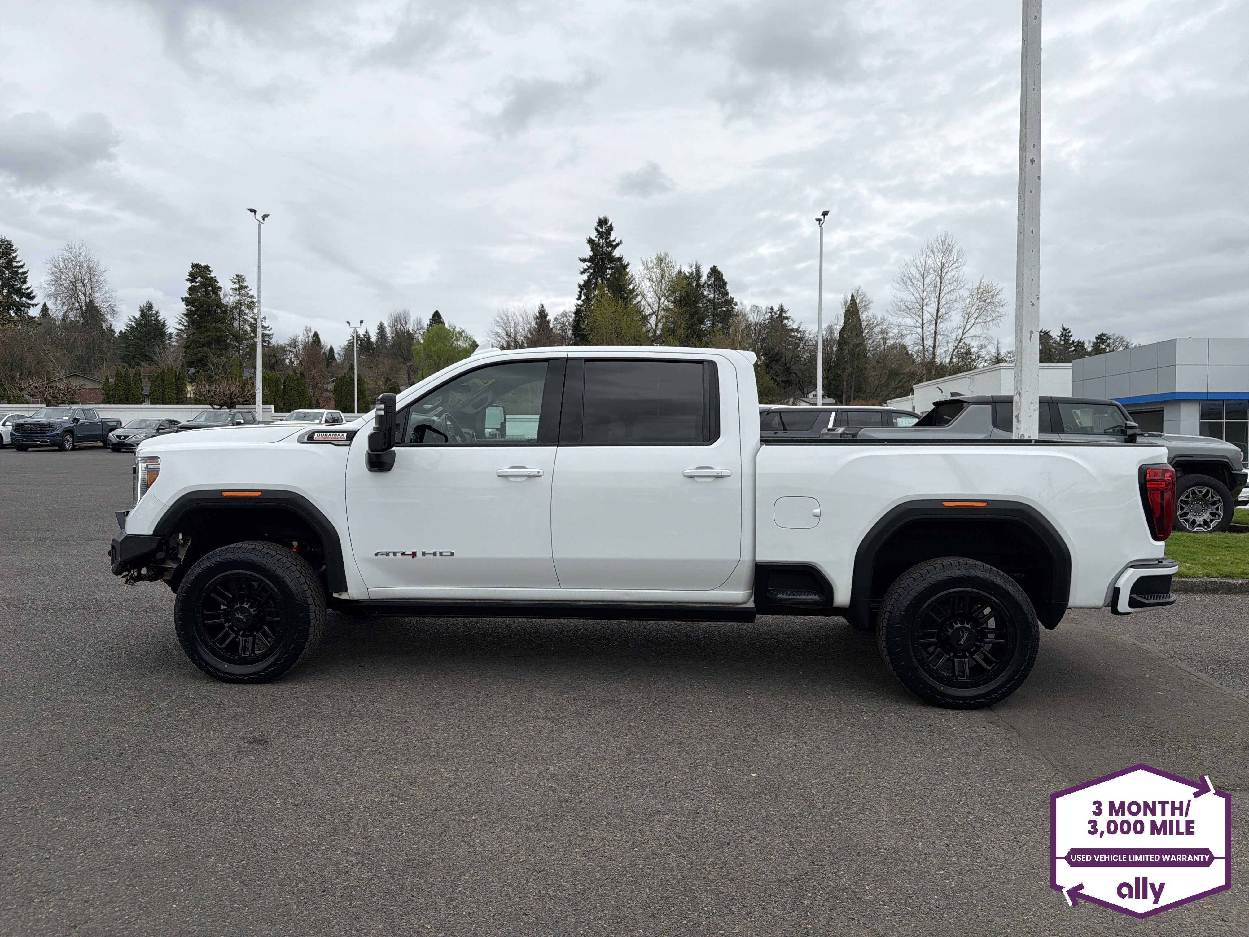 Used 2023 GMC Sierra 2500 AT4 w/ AT4 Premium Plus Package image 2