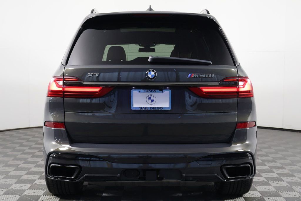 Used 2022 BMW X7 M50i image 5
