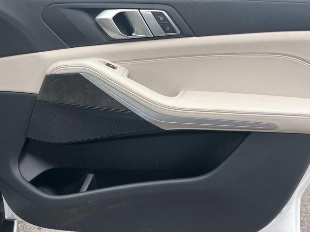 Used 2022 BMW X5 sDrive40i w/ Premium Package image 28