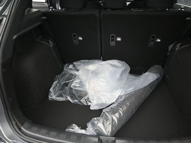 Used 2025 Nissan Kicks Play S image 10