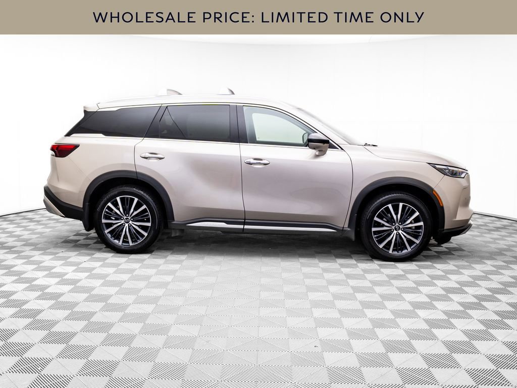 Used 2023 INFINITI QX60 Sensory w/ Vision Package AWD/4WD image 6