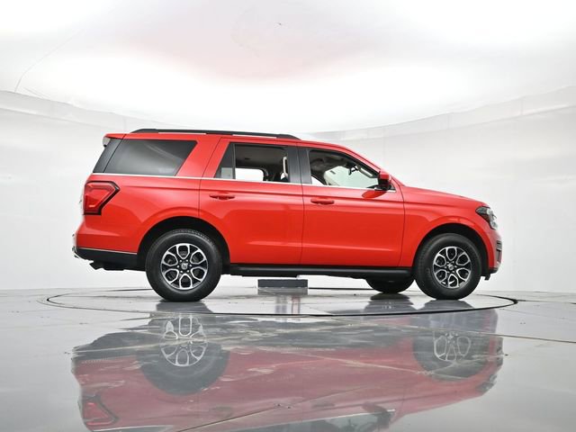 Used 2024 Ford Expedition XLT image 32