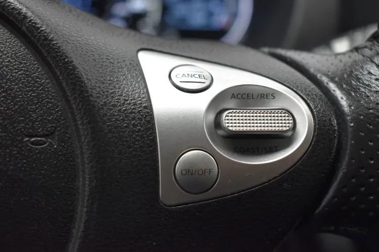 Used 2015 Nissan Versa Note SR FWD image 23