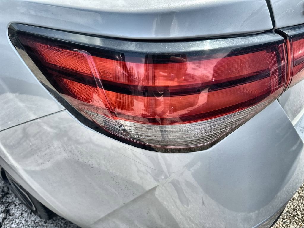 Used 2020 Nissan Sentra SR w/ Trunk Package image 10