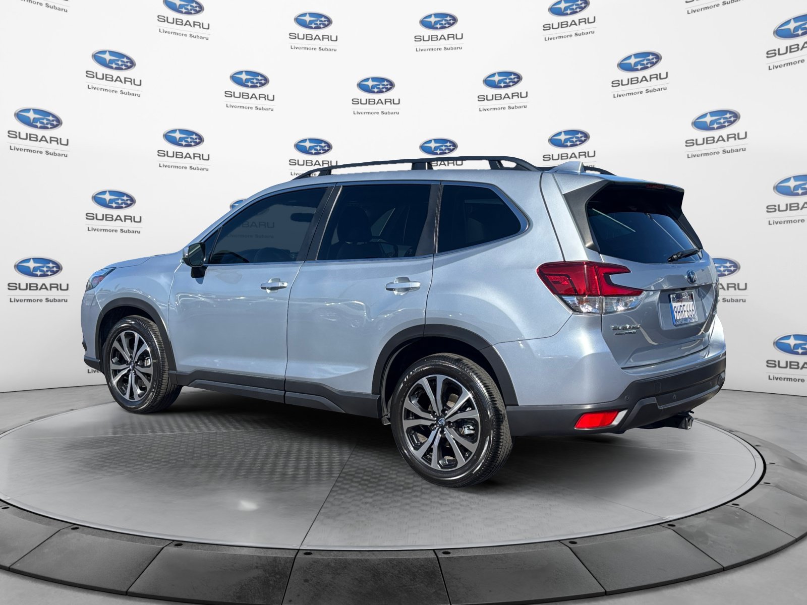Used 2023 Subaru Forester Limited AWD/4WD image 4