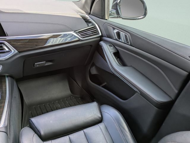 Used 2019 BMW X5 xDrive40i w/ Premium Package 2 image 27