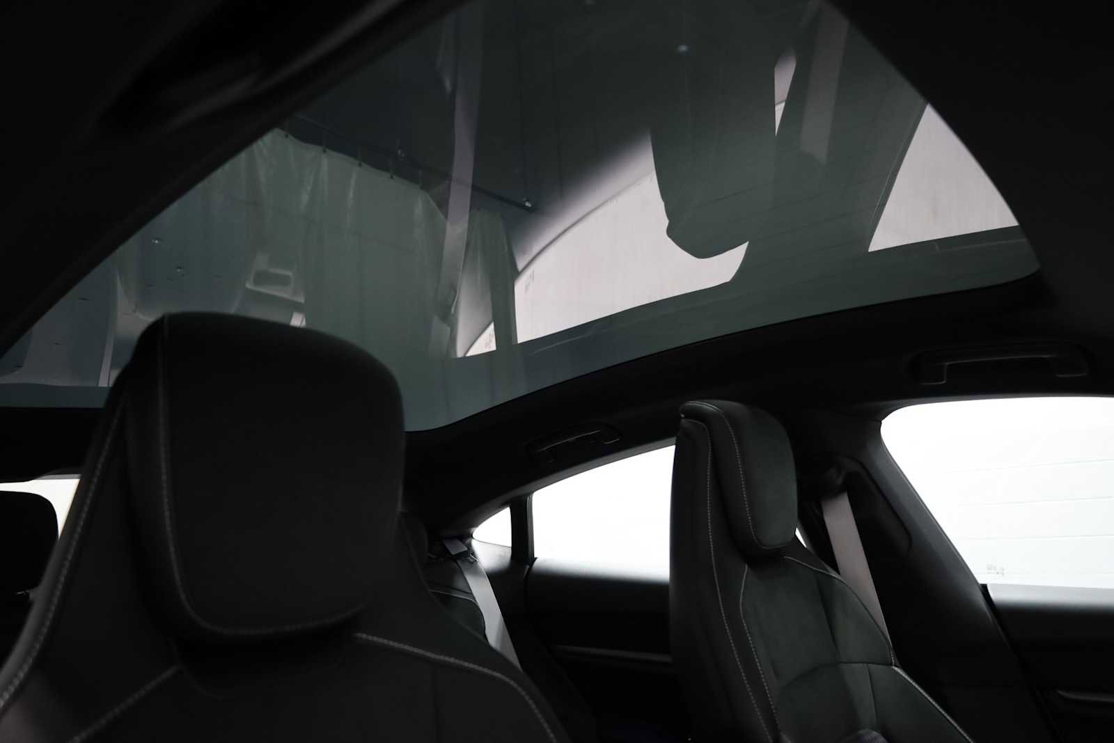 Certified 2025 Porsche Taycan image 21