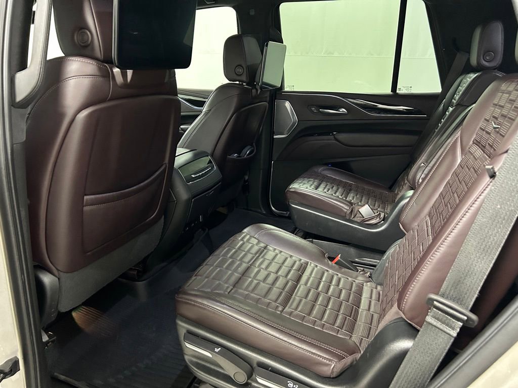 Used 2023 Cadillac Escalade Premium Luxury Platinum image 15