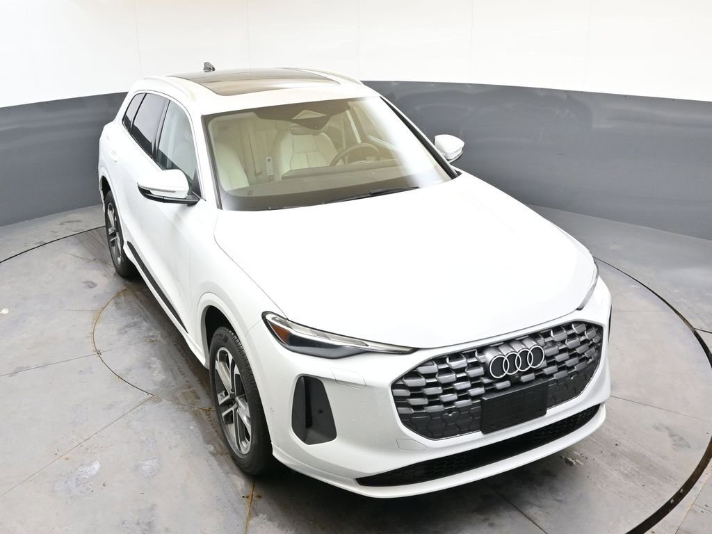 Certified 2025 Audi Q5 Premium w/ 19" Wheel Package image 43