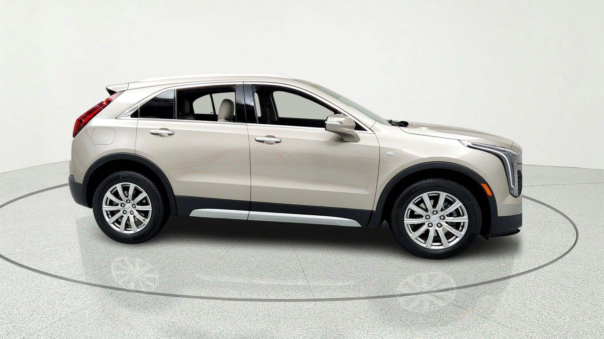 Certified 2023 Cadillac XT4 Premium Luxury w/ Technology Package AWD/4WD image 6