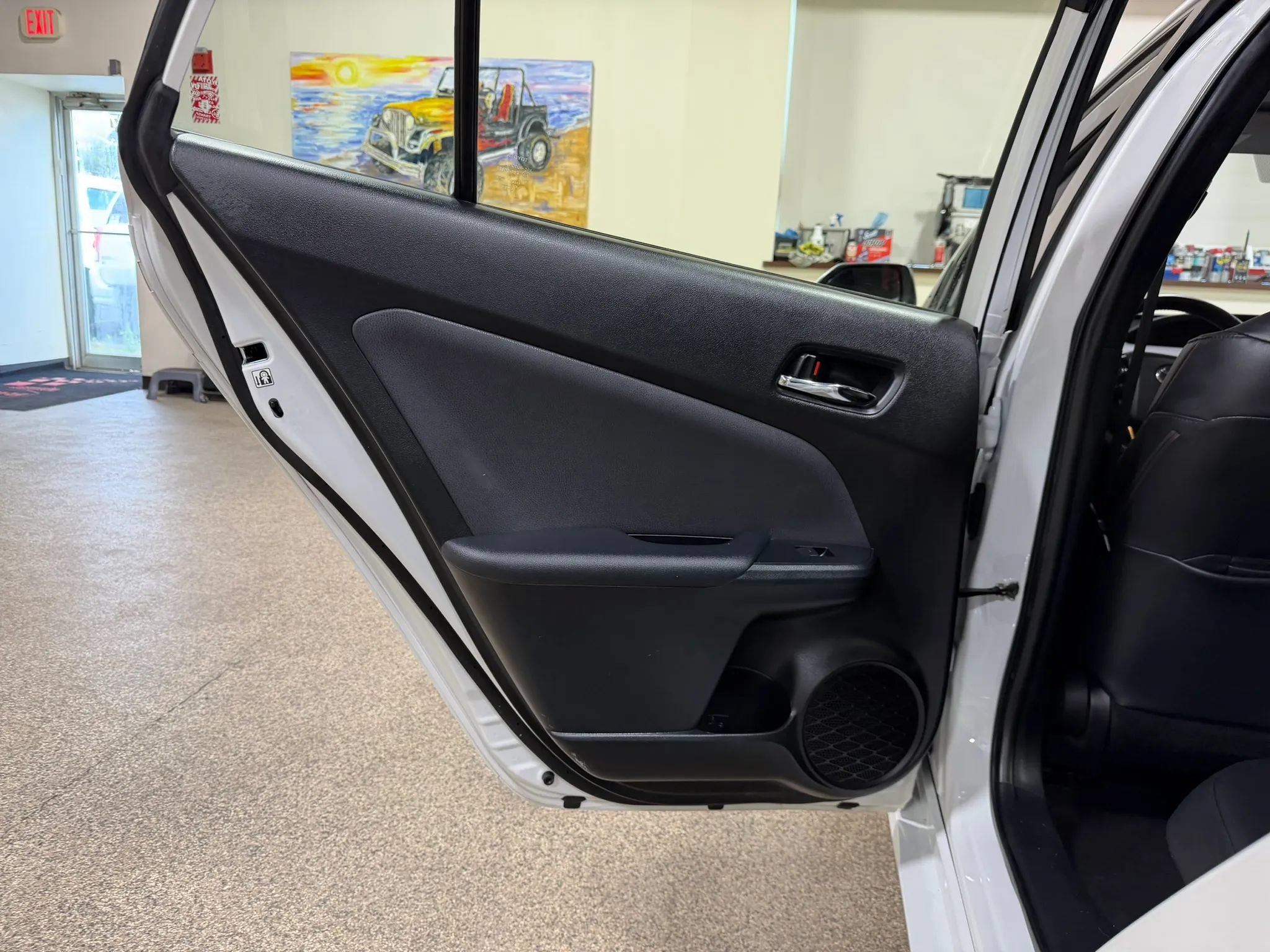 Used 2022 Toyota Prius XLE AWD/4WD image 27
