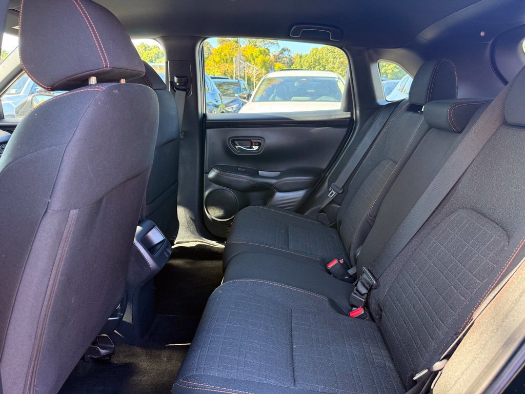Used 2025 Honda HR-V Sport image 21