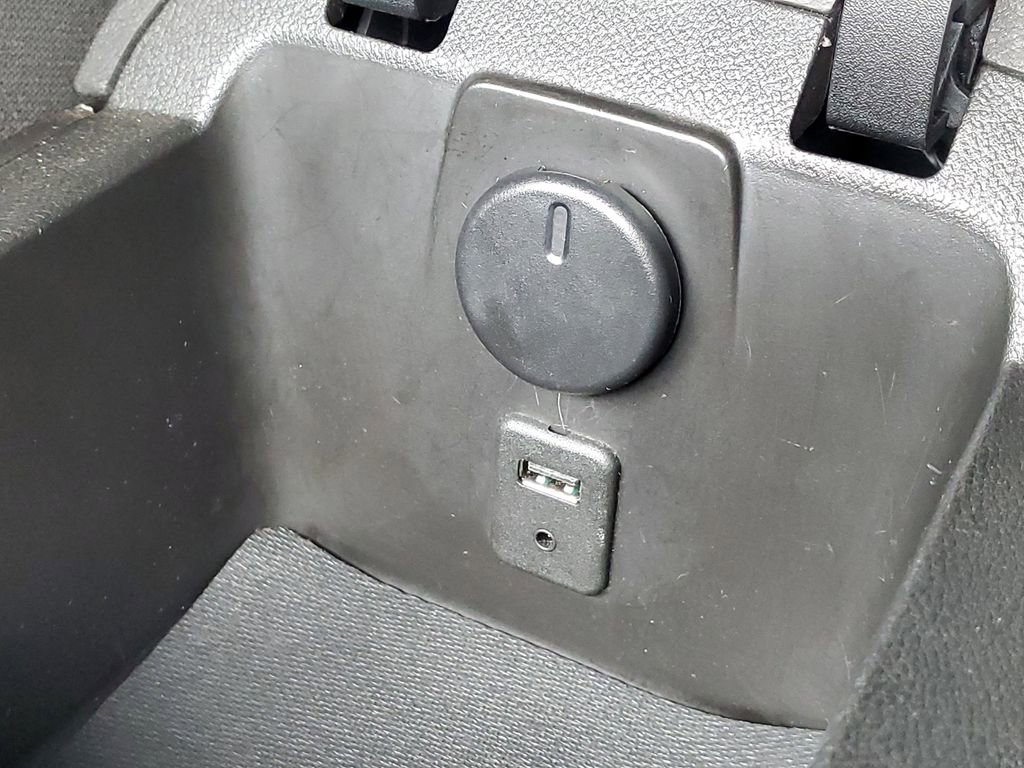 Used 2015 Chevrolet Camaro LT RWD image 18