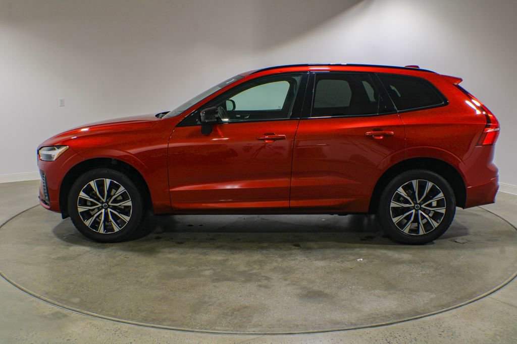 Used 2024 Volvo XC60 B5 Core w/ Climate Package AWD/4WD image 2