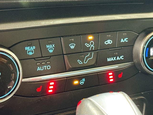 Used 2019 Ford EcoSport SES w/ SES Black Appearance Package image 21