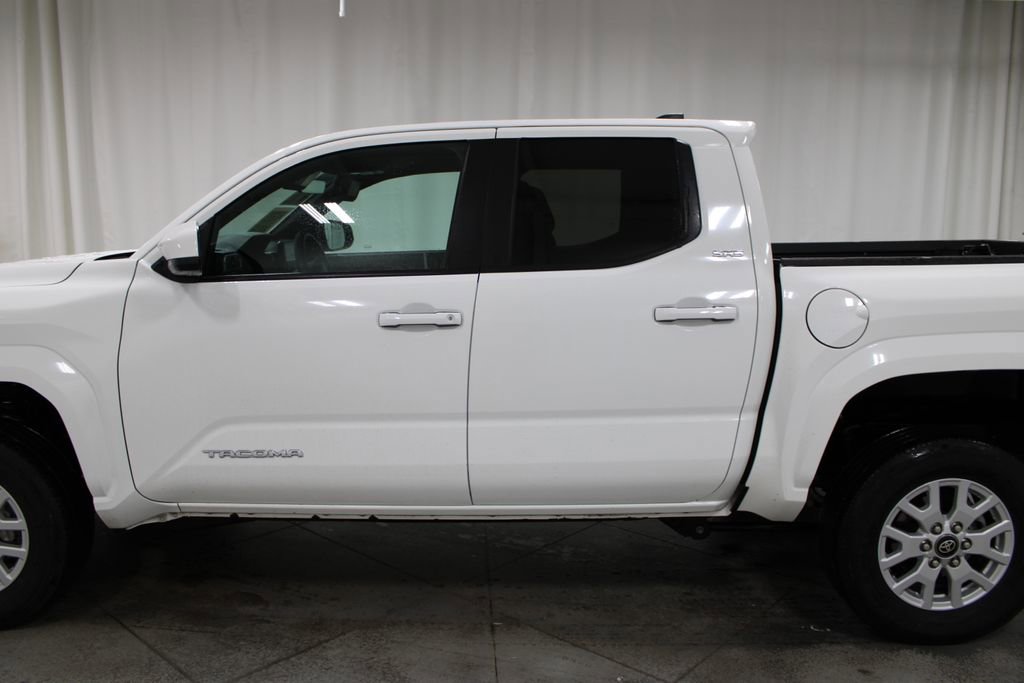 Used 2024 Toyota Tacoma SR5 image 6