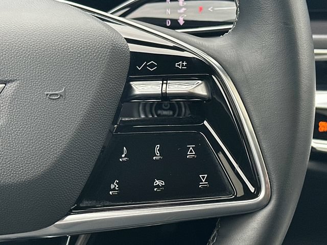 Certified 2024 Cadillac Lyriq Tech AWD/4WD image 8