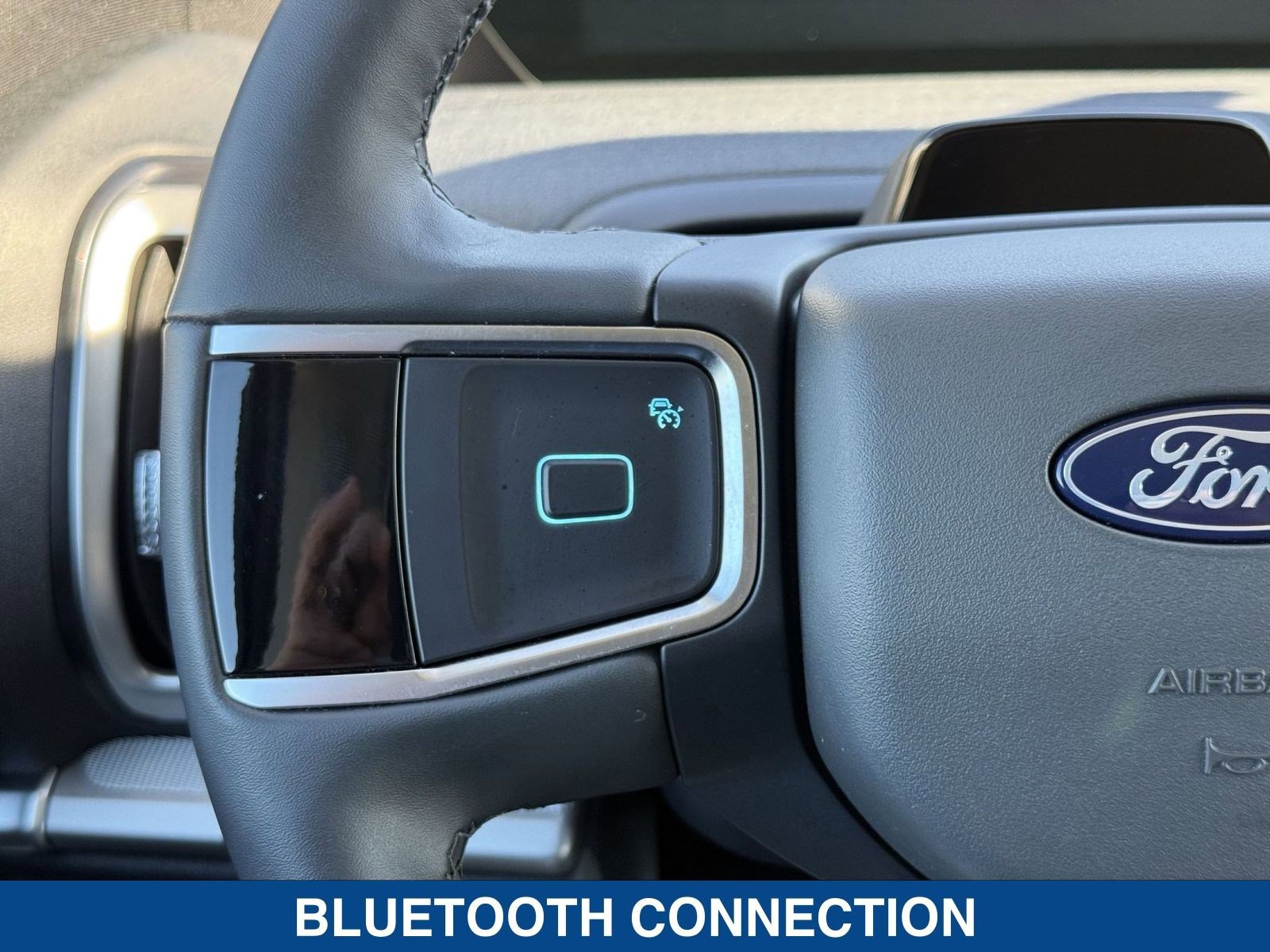 Certified 2025 Ford Expedition Active image 28