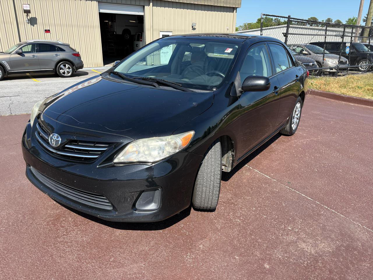 Used 2013 Toyota Corolla LE FWD image 2