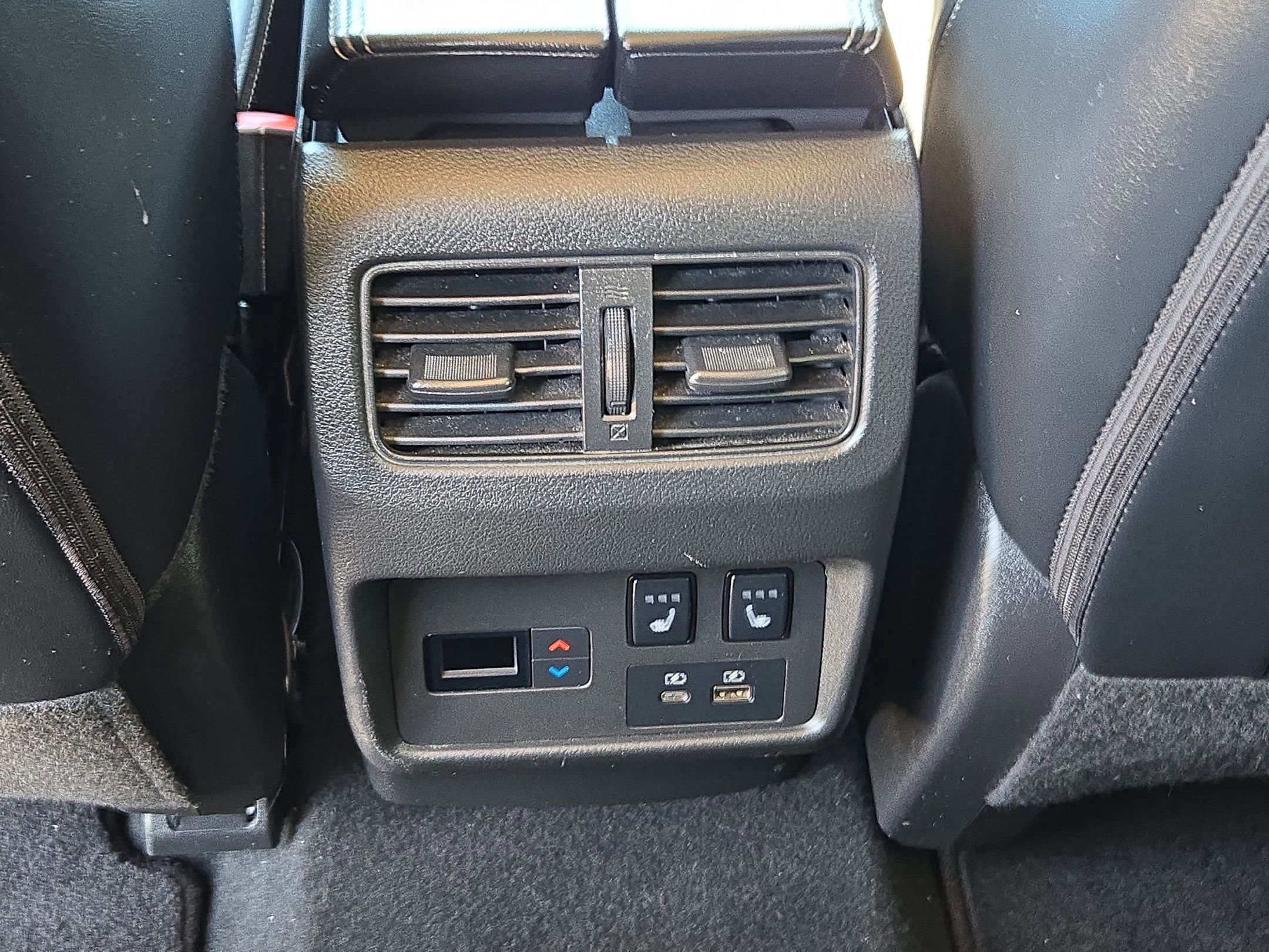 Used 2023 Nissan Rogue Platinum w/ Platinum Premium Package image 25