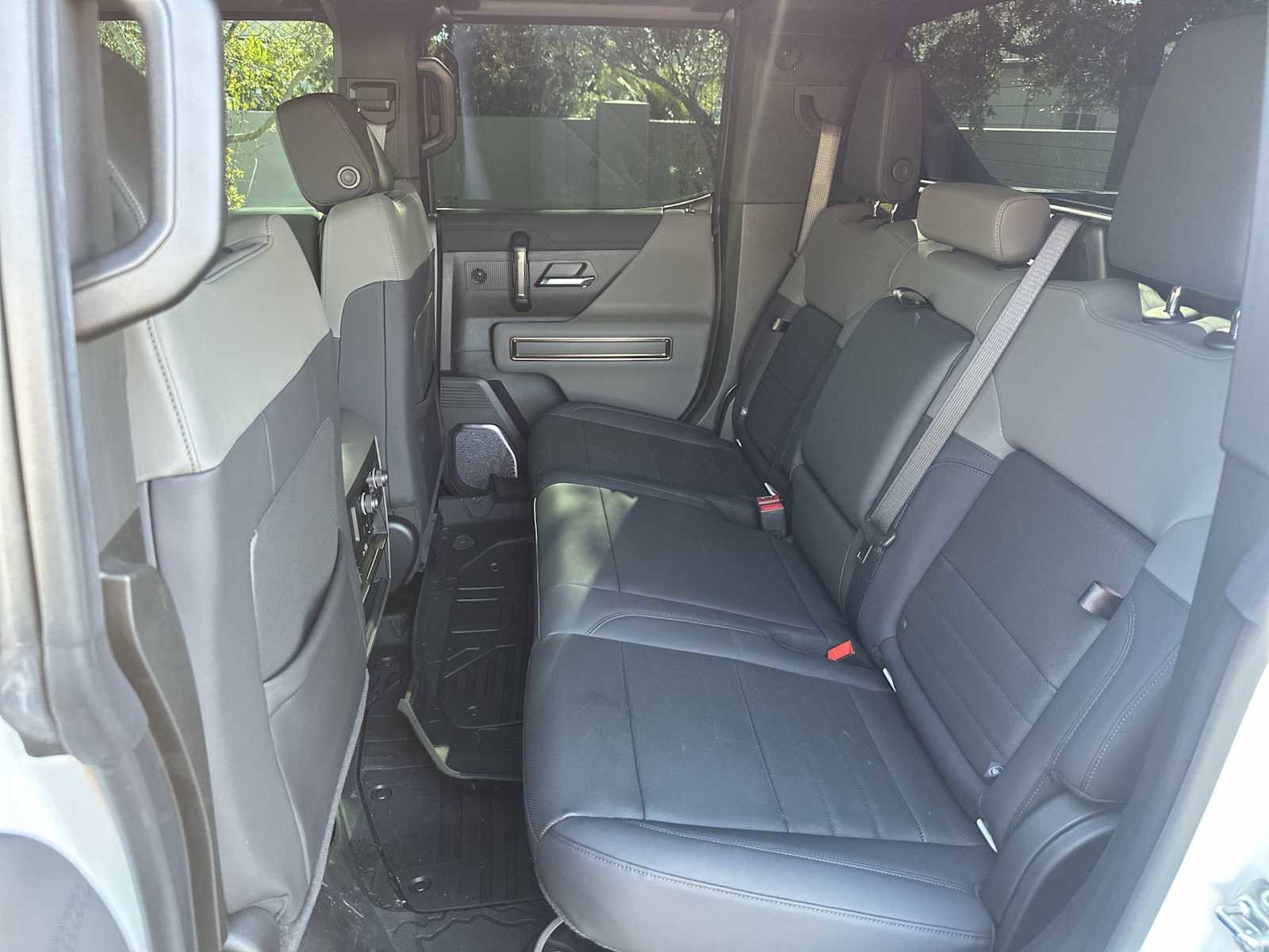 Certified 2025 GMC Hummer EV 3X w/ Extreme Off-Road Package image 17