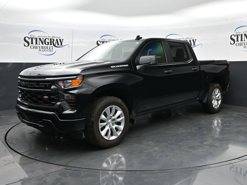 Used 2025 Chevrolet Silverado 1500 Custom RWD image 3