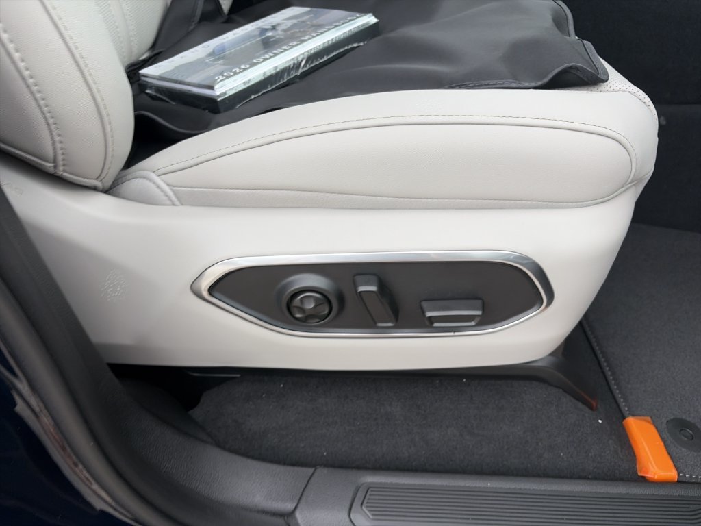 New 2026 Jeep Grand Wagoneer Limited AWD/4WD image 36