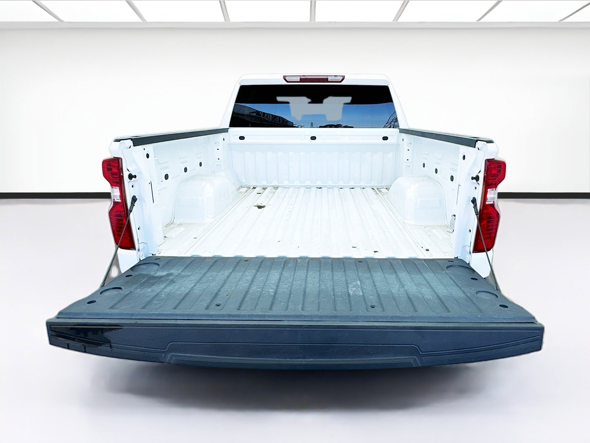 Used 2024 Chevrolet Silverado 1500 LT AWD/4WD image 17