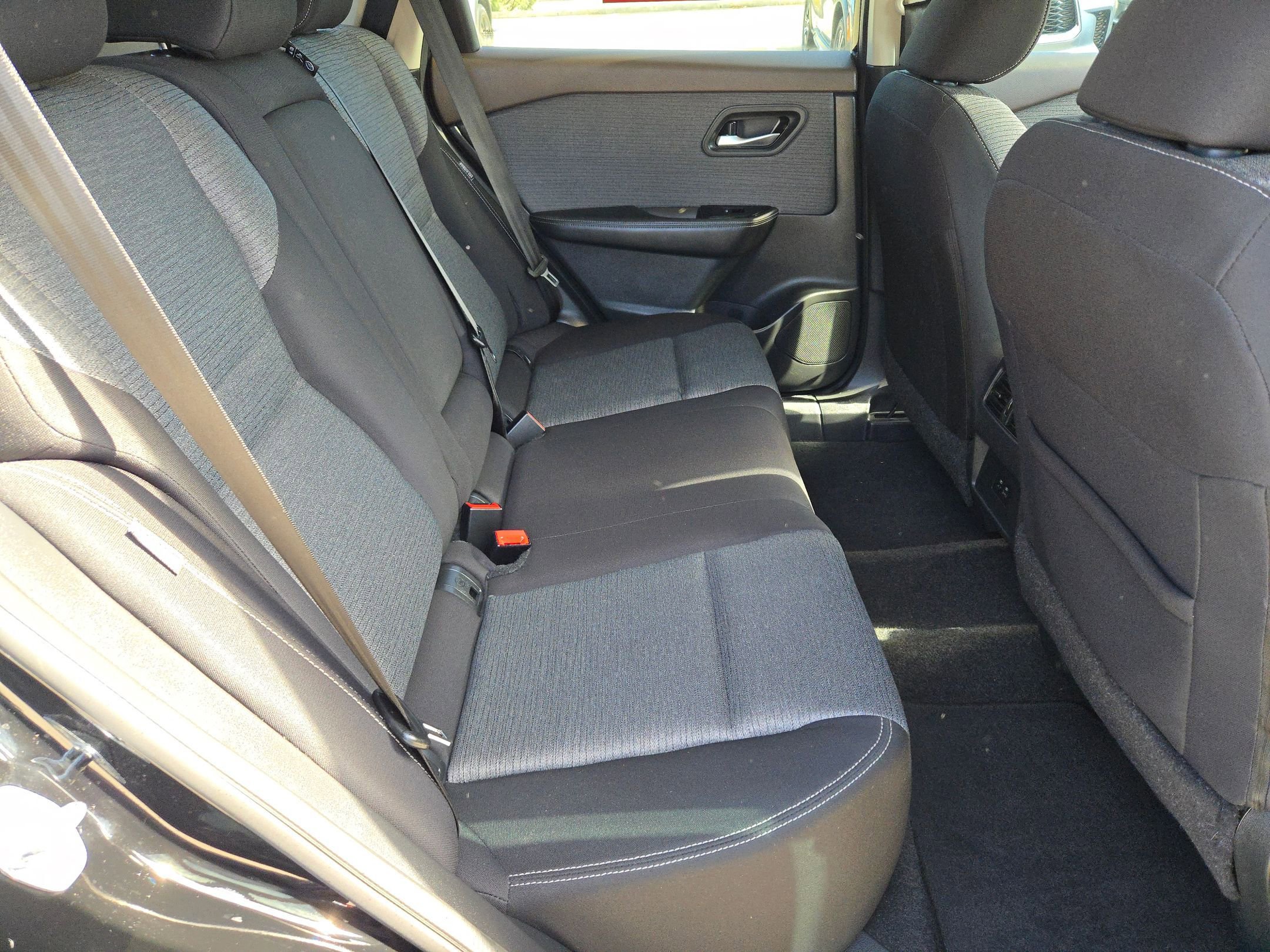 Certified 2023 Nissan Rogue SV image 24