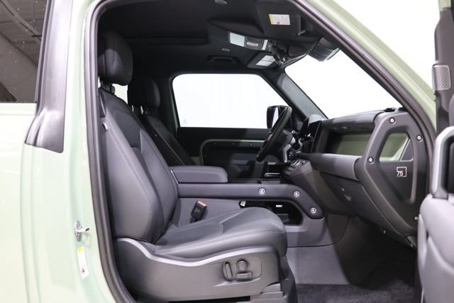 Used 2023 Land Rover Defender 110 75th Limited Edition AWD/4WD image 33