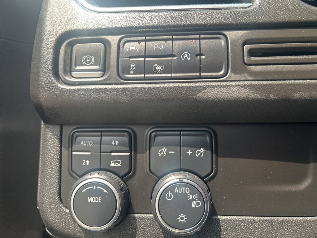 Used 2023 Chevrolet Tahoe RST w/ Luxury Package image 19