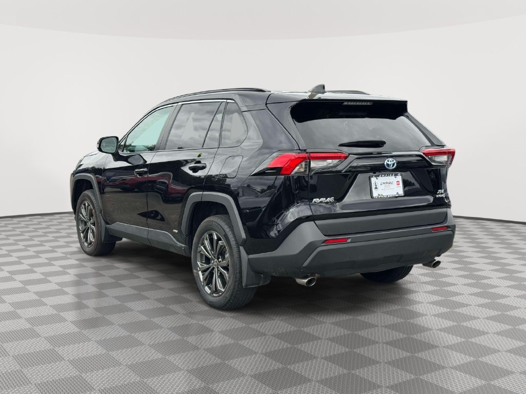 Used 2024 Toyota RAV4 XLE Premium w/ Weather Package AWD/4WD image 5